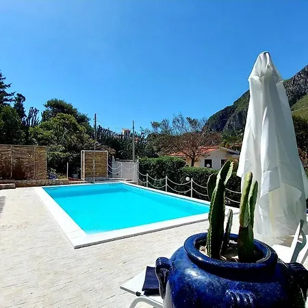 Vfh Flavia Eco - 50 Metri Dal Mare Bed & Breakfast