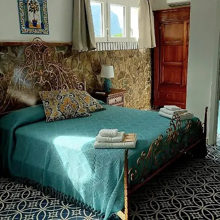 Vfh Flavia Eco - 50 Metri Dal Mare Bed & Breakfast